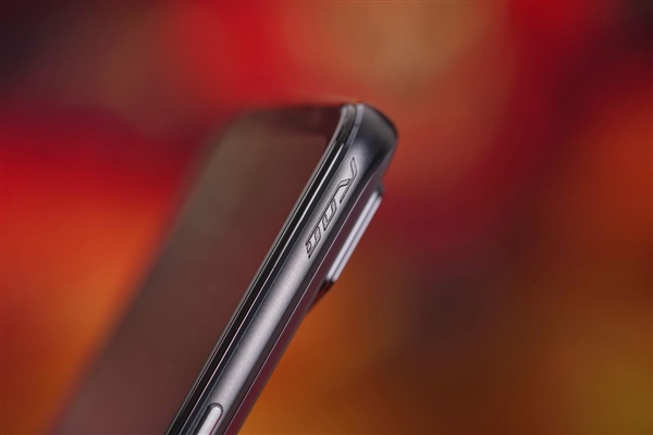 讓玩家心動的定制 ROG 6游戲手機《暗黑破壞神：不朽》典藏限量版圖賞